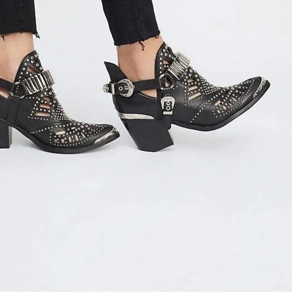 Jeffrey Campbell Calhoun Black Cutout Ankle Booties - Picture 1 of 9